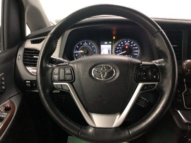 2019 Toyota Sienna Limited Premium 7 Passenger