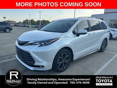 2025 Toyota Sienna Platinum 7 Passenger
