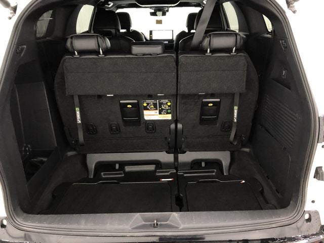 2025 Toyota SIENNA PLT AWD Platinum 7 Passenger