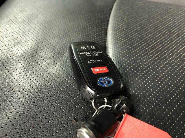 2025 Toyota SIENNA PLT AWD Platinum 7 Passenger