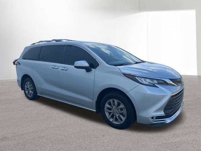 2021 Toyota SIENNA XLE 8 Passenger