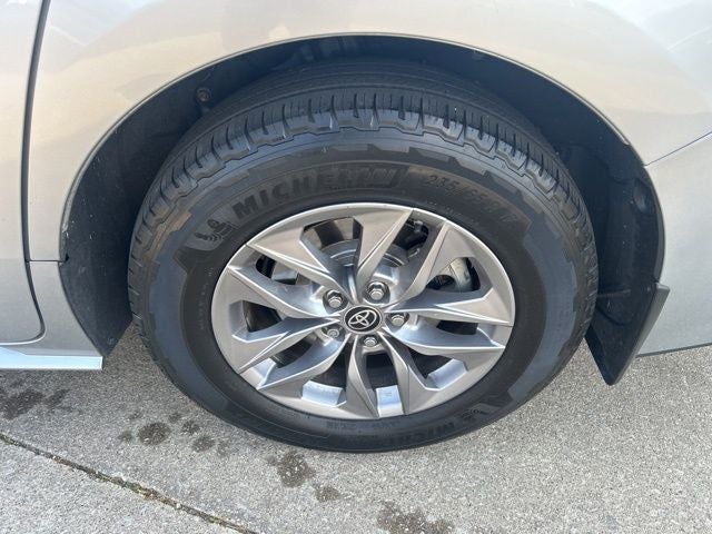 2021 Toyota SIENNA XLE 8 Passenger