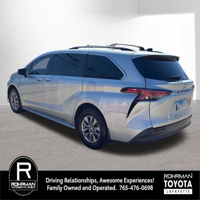 2021 Toyota SIENNA XLE 8 Passenger