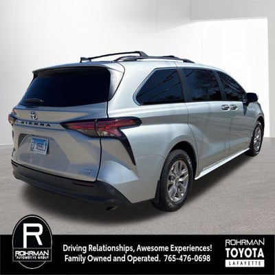 2021 Toyota SIENNA XLE 8 Passenger