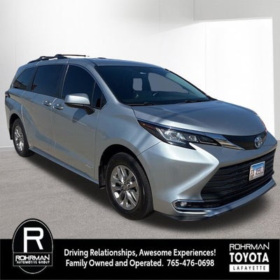 2021 Toyota SIENNA XLE 8 Passenger