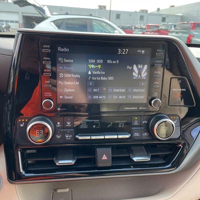 2021 Toyota HIGHLANDER XLE