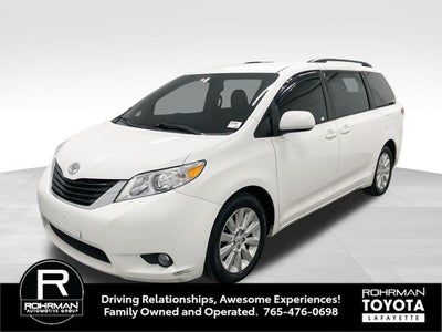 2011 Toyota SIENNA LE 3.5L LE