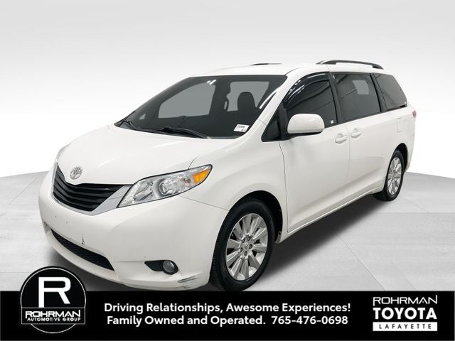 2011 Toyota SIENNA LE 3.5L LE
