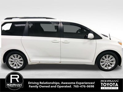2011 Toyota SIENNA LE 3.5L LE