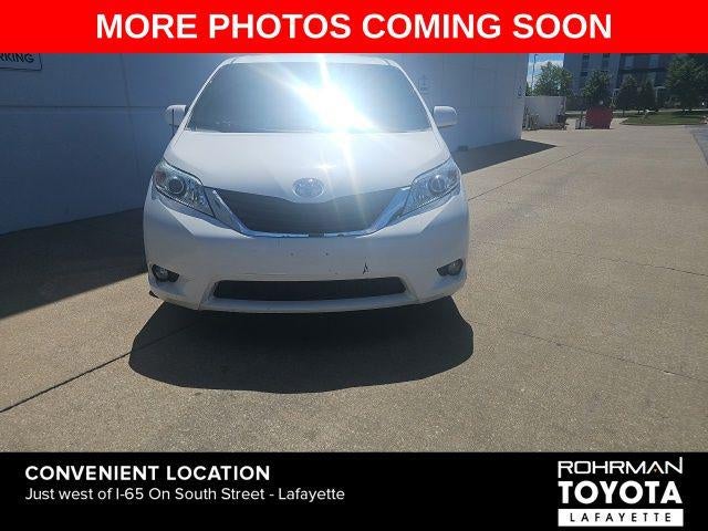 2011 Toyota SIENNA LE 3.5L LE