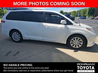 2011 Toyota SIENNA LE 3.5L LE