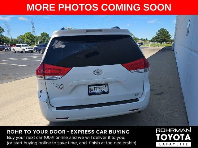 2011 Toyota SIENNA LE 3.5L LE