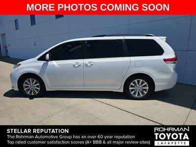 2011 Toyota SIENNA LE 3.5L LE