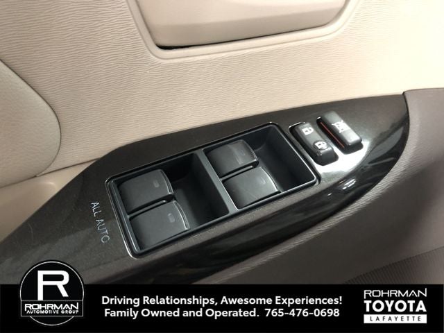 2012 Toyota SIENNA LE 3.5L LE 7 Passenger