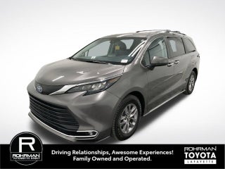 2024 Toyota Sienna XLE 8 Passenger