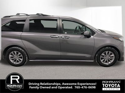 2021 Toyota SIENNA XLE XLE