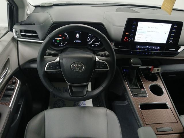 2024 Toyota SIENNA XLE AWD XLE 7 Passenger