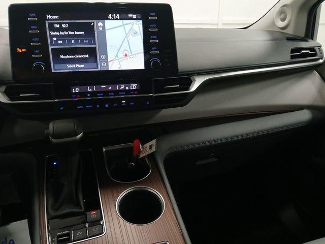 2024 Toyota SIENNA XLE AWD XLE 7 Passenger
