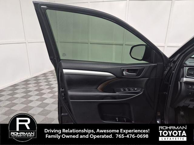 2017 Toyota HIGHLANDER XLE