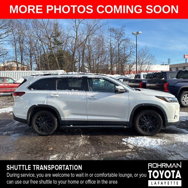 2019 Toyota HIGHLANDER SE