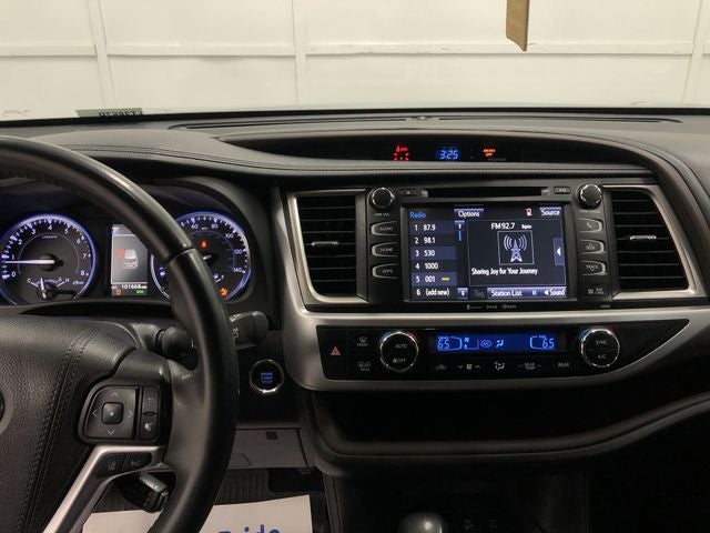 2019 Toyota HIGHLANDER XLE