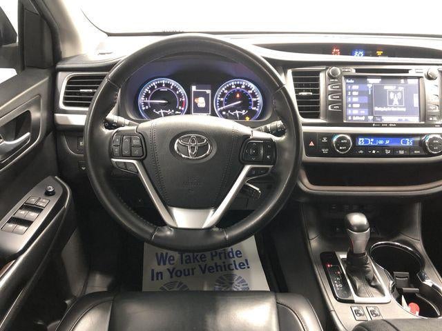 2019 Toyota HIGHLANDER XLE