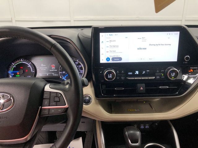 2023 Toyota Highlander Hybrid XLE