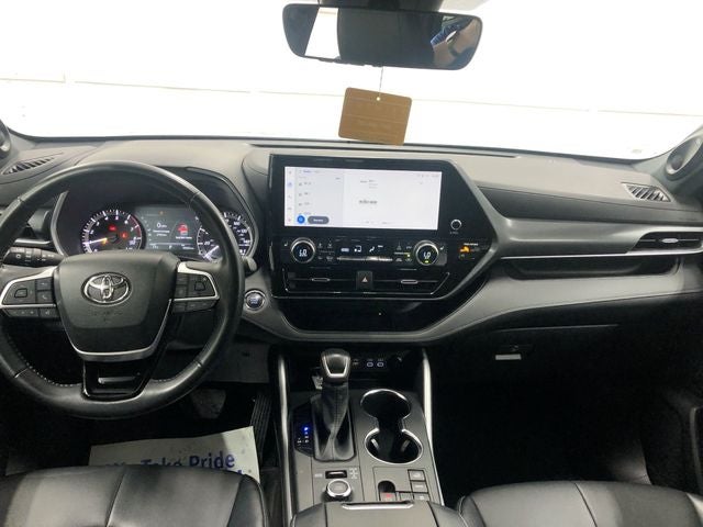 2023 Toyota Highlander XSE - Photo 14