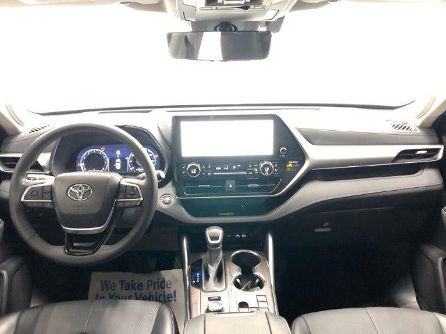 2023 Toyota Highlander Platinum