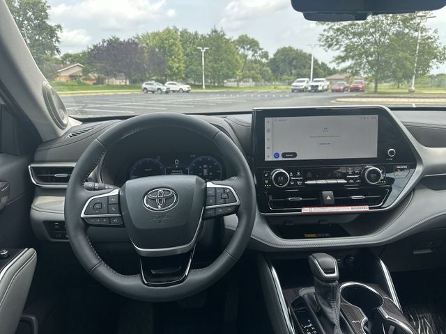 2026 Toyota Highlander Platinum