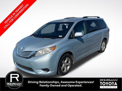 2015 Toyota Sienna LE 8 Passenger