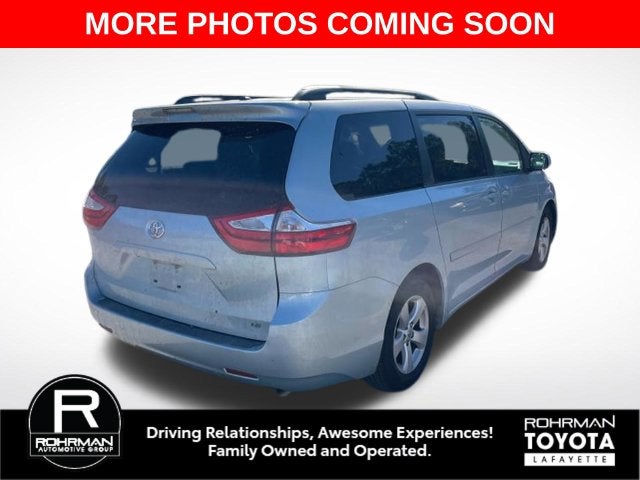 2015 Toyota Sienna LE 8 Passenger