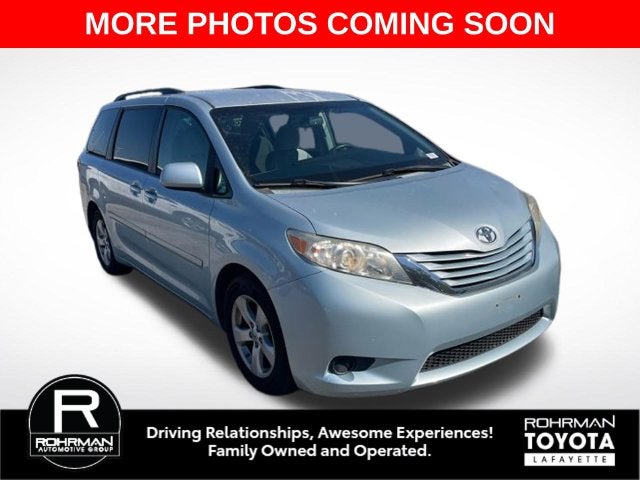 2015 Toyota Sienna LE 8 Passenger