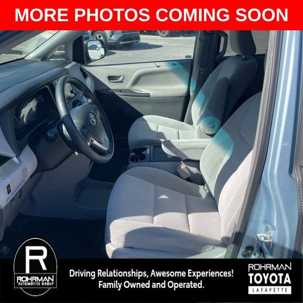 2015 Toyota Sienna LE 8 Passenger