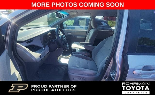 2016 Toyota Sienna LE 8 Passenger