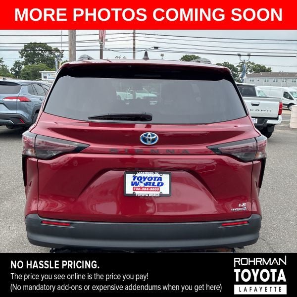 2023 Toyota Sienna LE 8 Passenger
