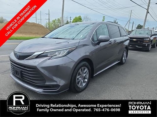 2023 Toyota Sienna LE 8 Passenger