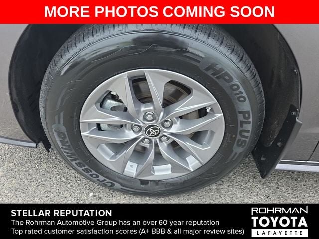 2023 Toyota Sienna LE 8 Passenger