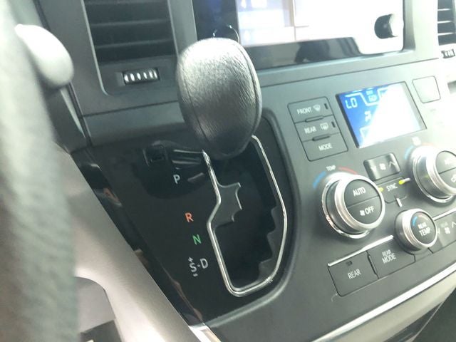 2017 Toyota Sienna LE 8 Passenger