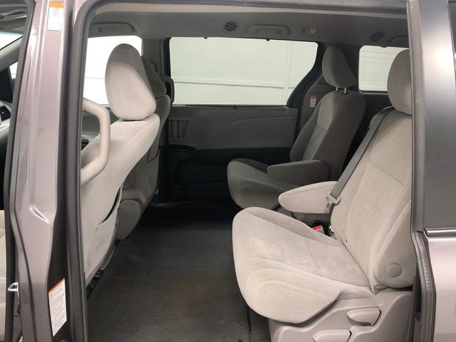 2017 Toyota Sienna LE 8 Passenger