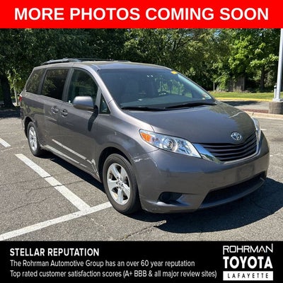 2017 Toyota Sienna LE 8 Passenger