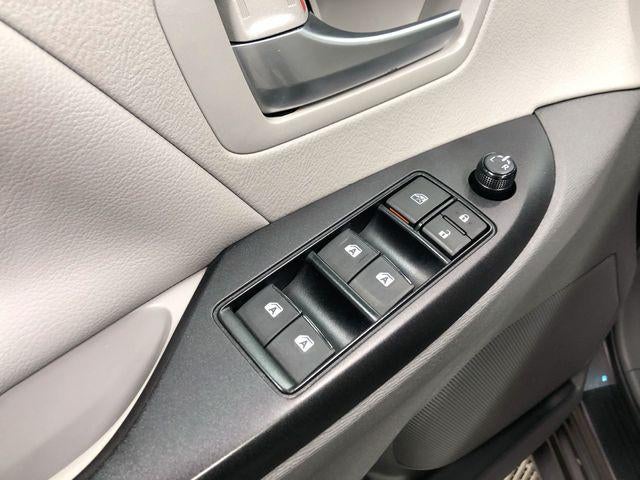 2017 Toyota Sienna LE 8 Passenger