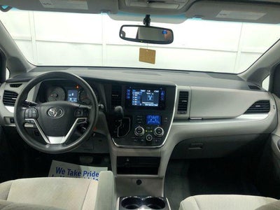 2017 Toyota Sienna LE 8 Passenger