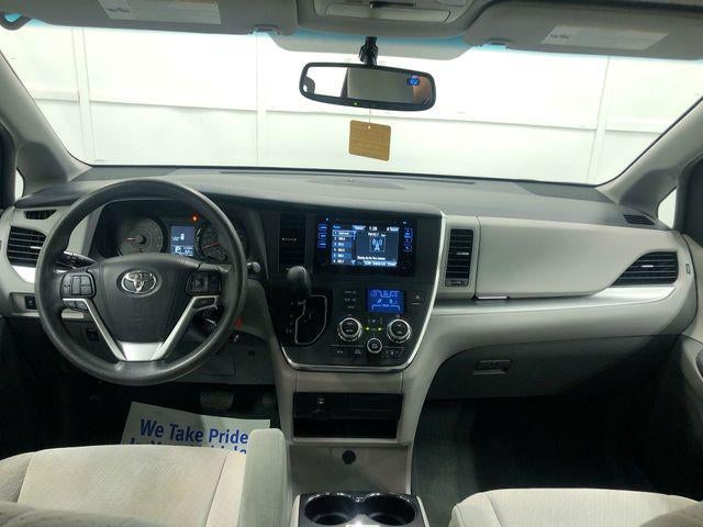 2017 Toyota Sienna LE 8 Passenger