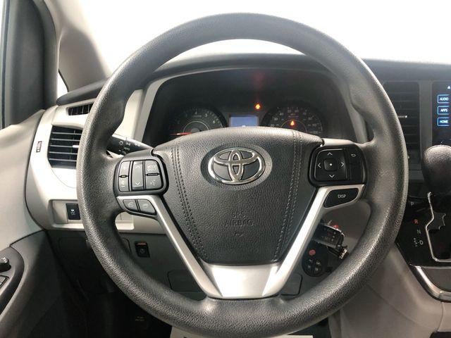 2017 Toyota Sienna LE 8 Passenger