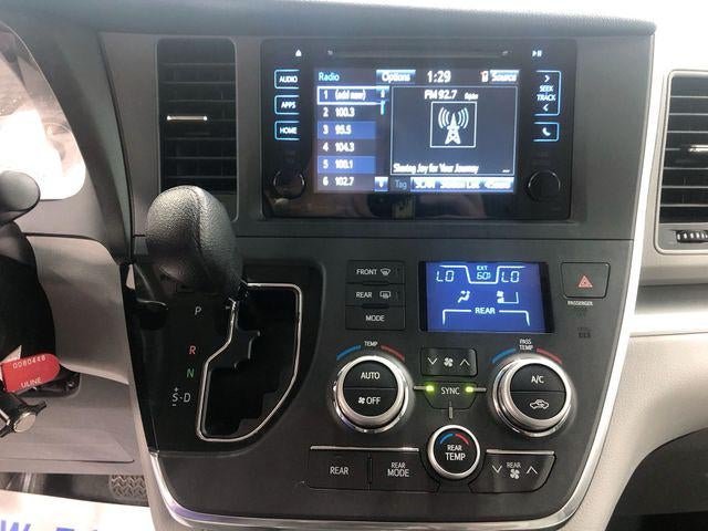 2017 Toyota Sienna LE 8 Passenger
