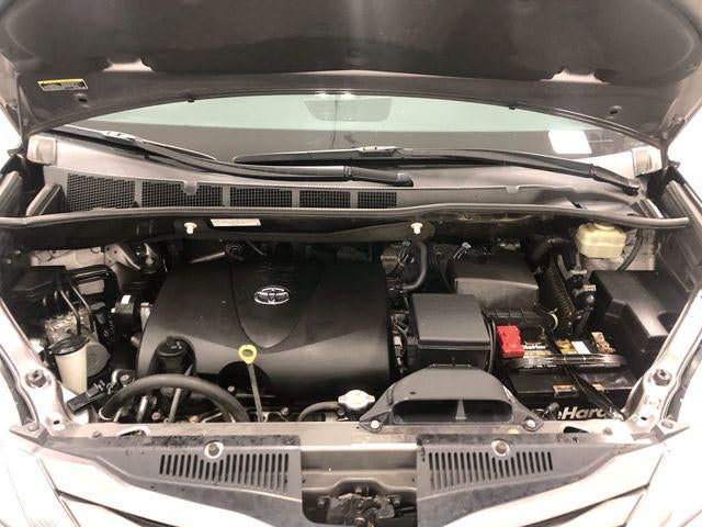 2017 Toyota Sienna LE 8 Passenger