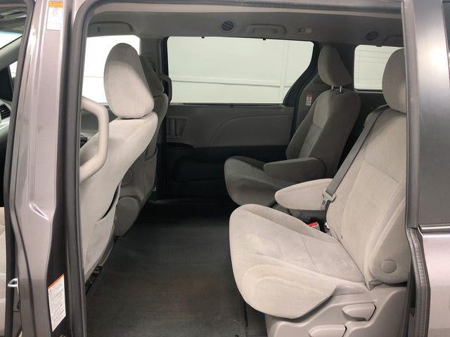 2017 Toyota Sienna LE 8 Passenger