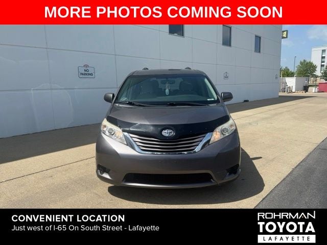 2017 Toyota SIENNA LE V6 8-PASS 8A LE 8 Passenger