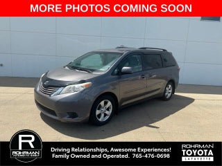 2017 Toyota SIENNA LE V6 8-PASS 8A LE 8 Passenger